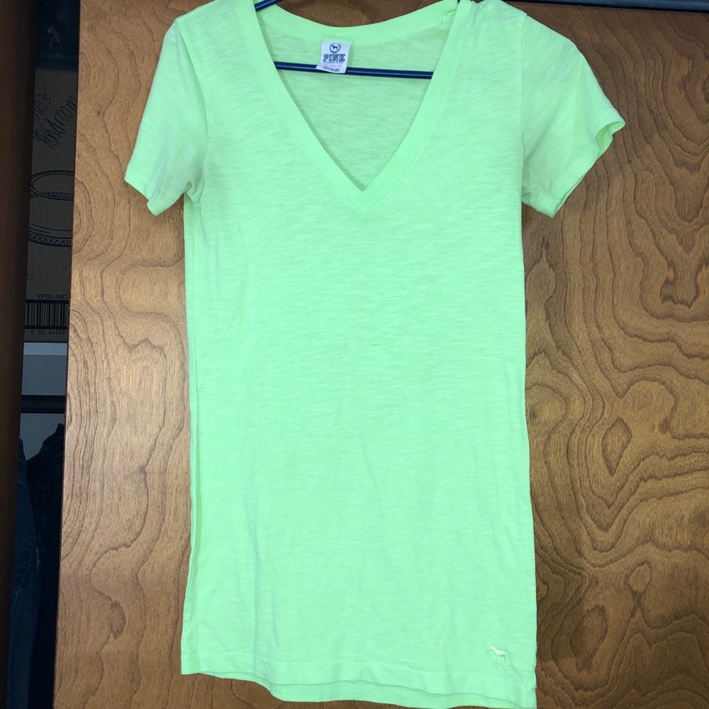 green/ yellow tshirt